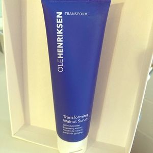 Ole Henriksen Transforming Walnut Scrub